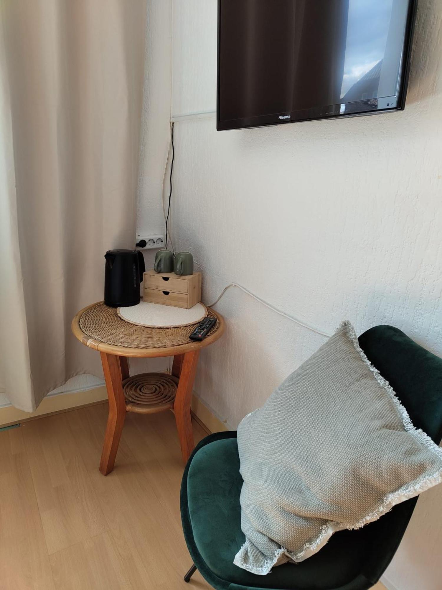 Guesthouse - Weeze Rooms Esterno foto