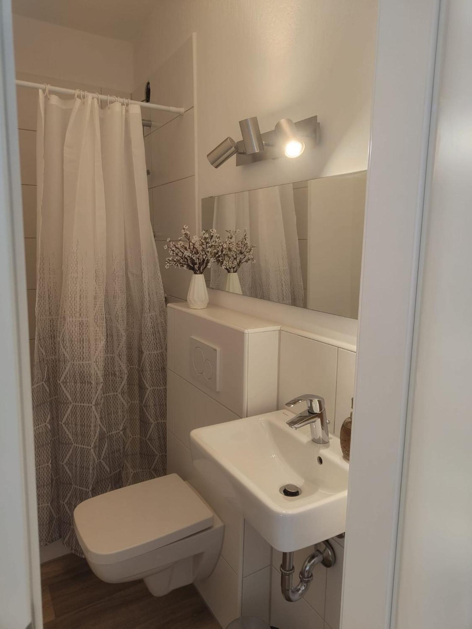 Guesthouse - Weeze Rooms Esterno foto